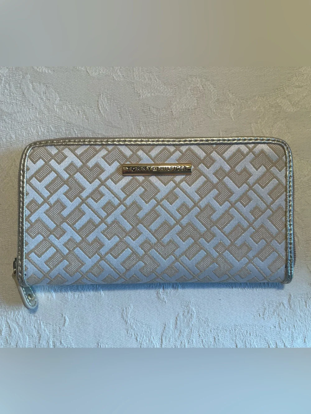 Tommy Hilfiger Cream and Gold Logo-Pattern Women's Clutch